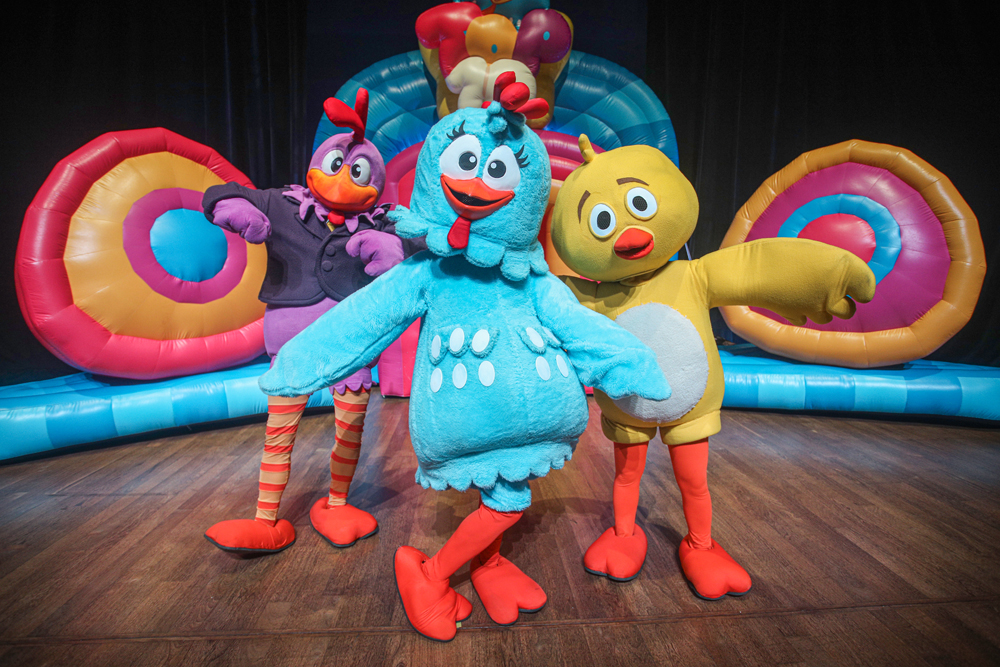 Galinha Pintadinha chega a São Paulo com o espetáculo “TOP 10 da Galinha Pintadinha” no Teatro J Safra