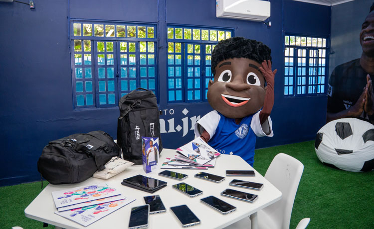 Vinizinho garante a diversão das crianças com o lançamento de “Vinizinho: A Base vem Forte!”